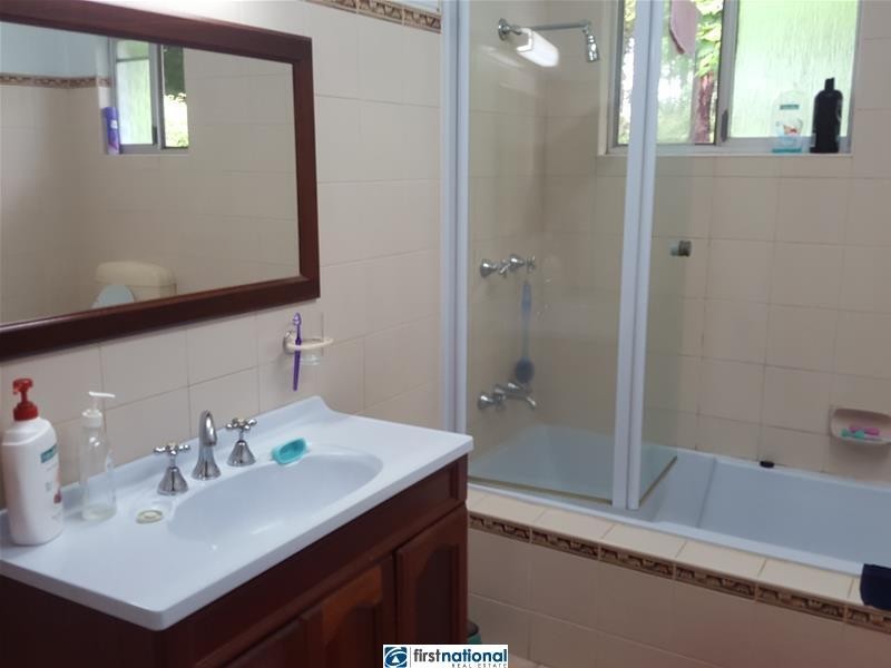 1 Xhafer Road, Tinaroo QLD 4872