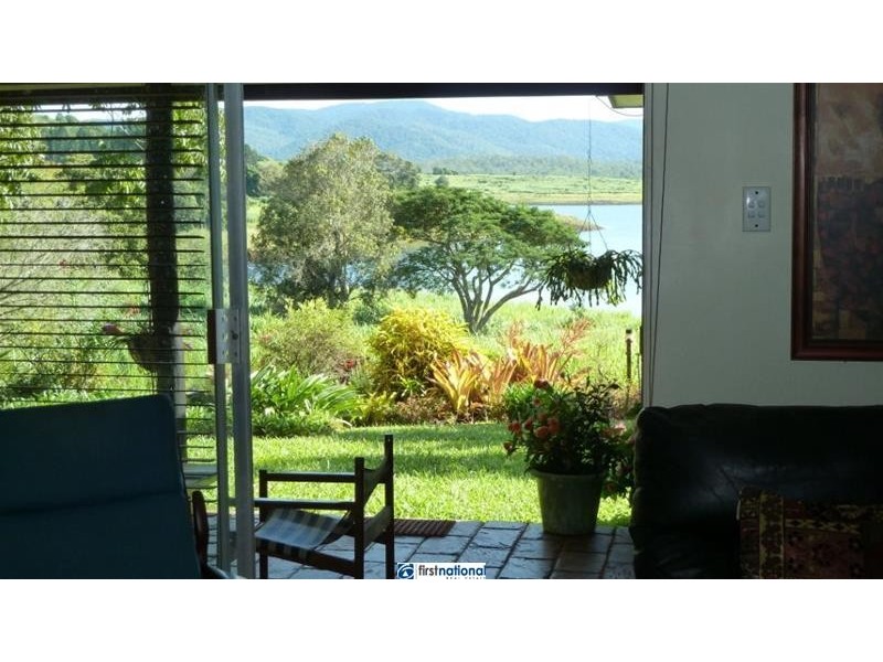 1 Xhafer Road, Tinaroo QLD 4872