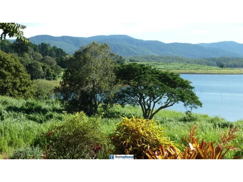 1 Xhafer Road, Tinaroo QLD 4872