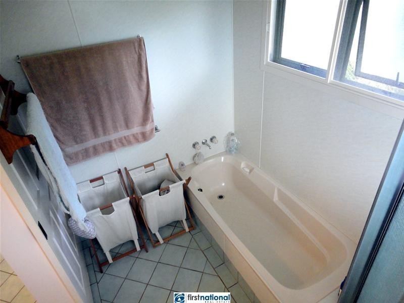 18 Peeramon Road, Peeramon QLD 4885