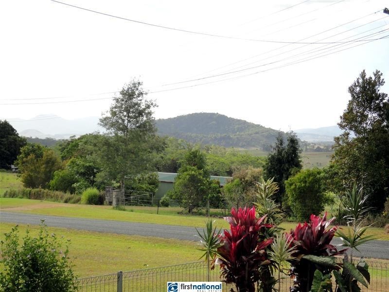 18 Peeramon Road, Peeramon QLD 4885