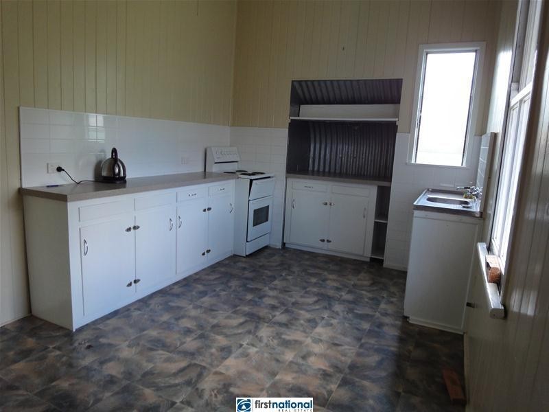 8 Florence Street, Herberton QLD 4887