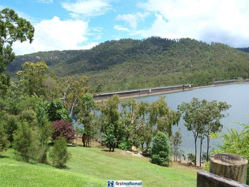 7 Bettong Parade, Tinaroo QLD 4872