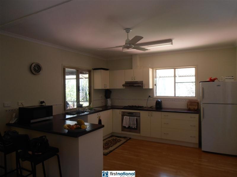 6 Holman Street, Tinaroo QLD 4872