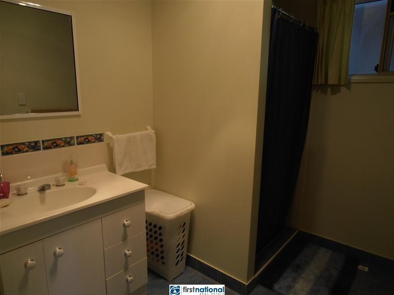 6 Holman Street, Tinaroo QLD 4872