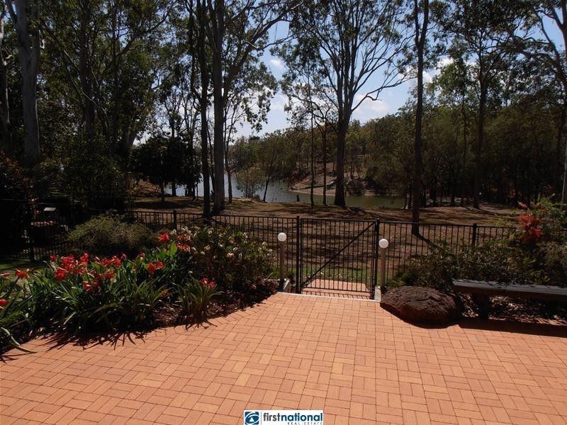 6 Holman Street, Tinaroo QLD 4872