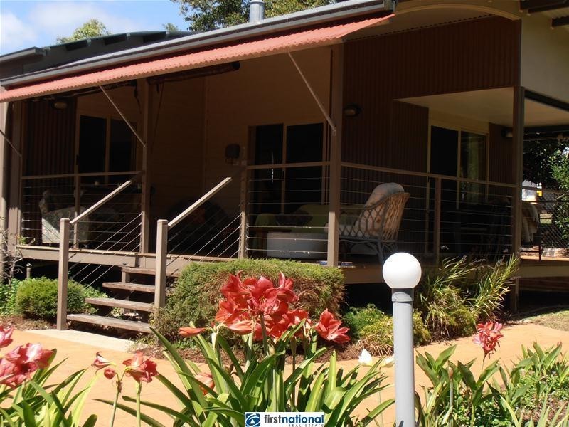 6 Holman Street, Tinaroo QLD 4872