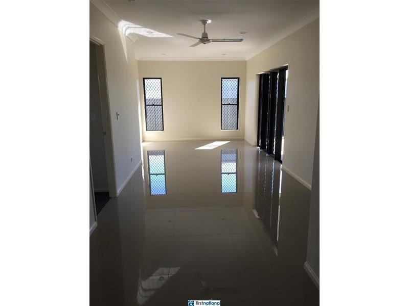 2/21 Carnation Street, Atherton QLD 4883