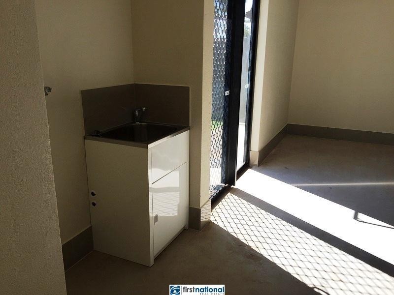 2/21 Carnation Street, Atherton QLD 4883