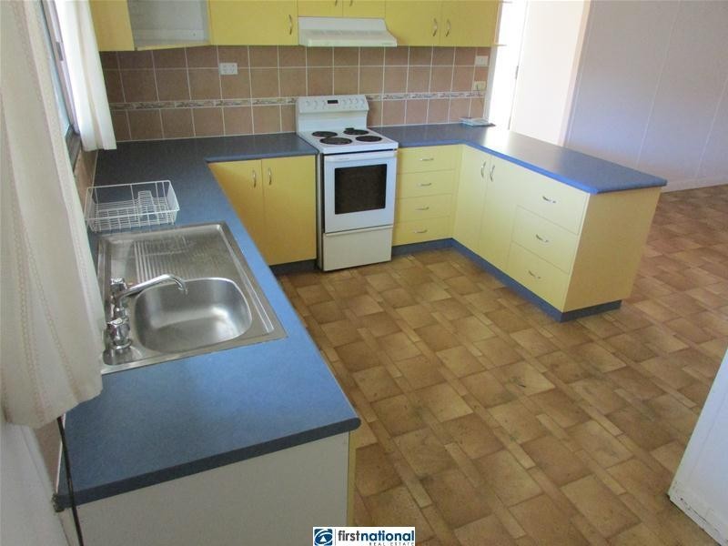 9 Herbert Street, Herberton QLD 4887