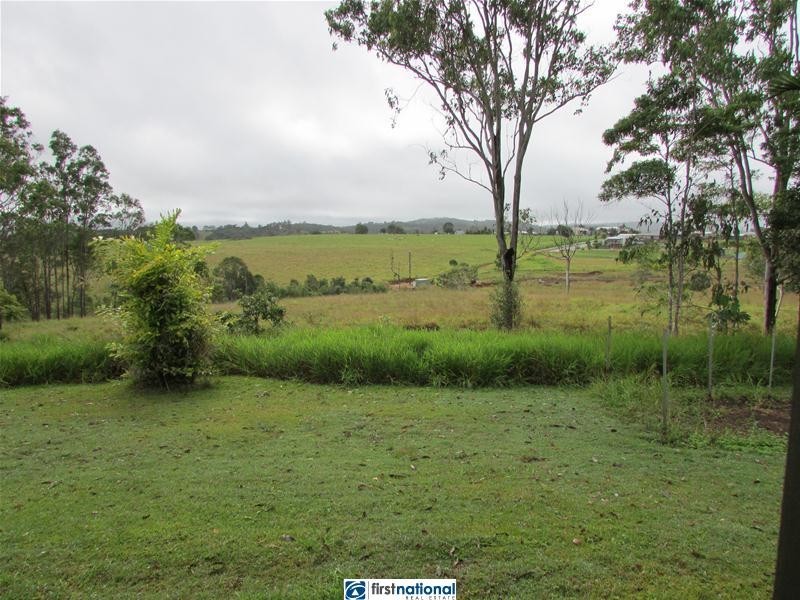 24 Oak Street, Yungaburra QLD 4884