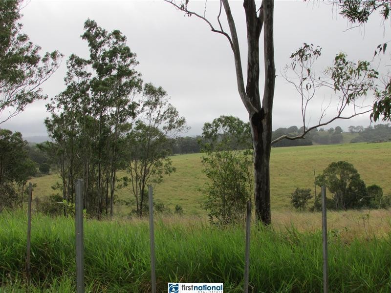 24 Oak Street, Yungaburra QLD 4884