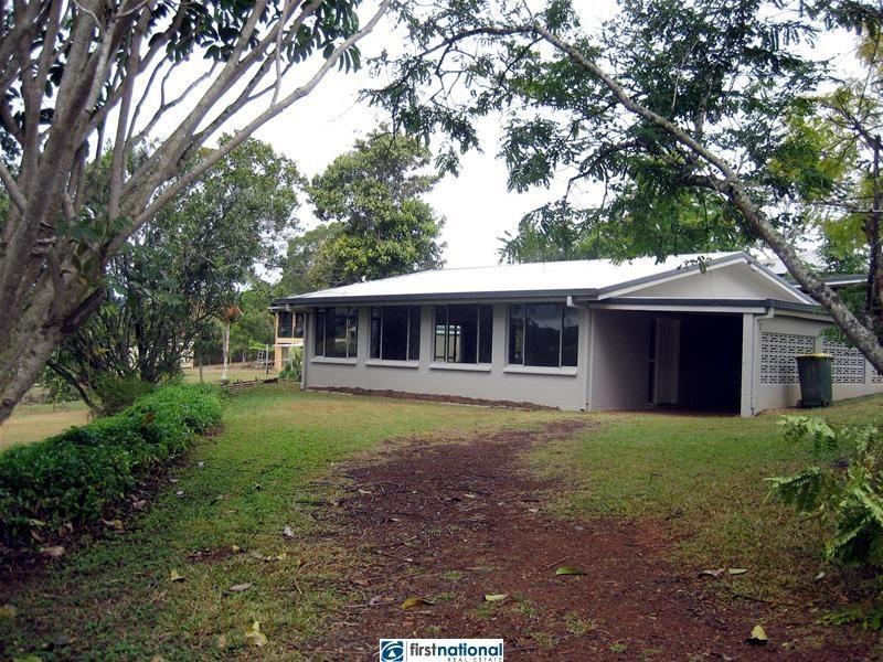 2 Jacaranda Drive, Yungaburra QLD 4884