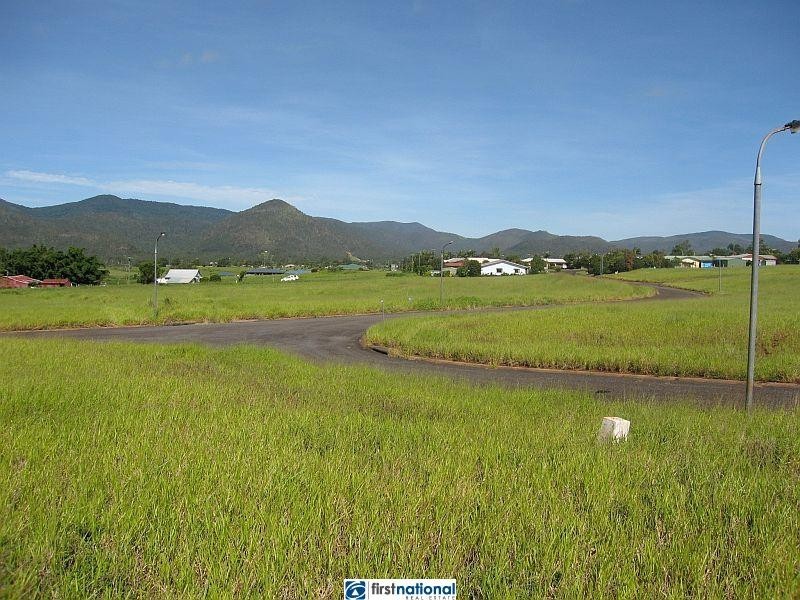 39 Carnation Street, Atherton QLD 4883