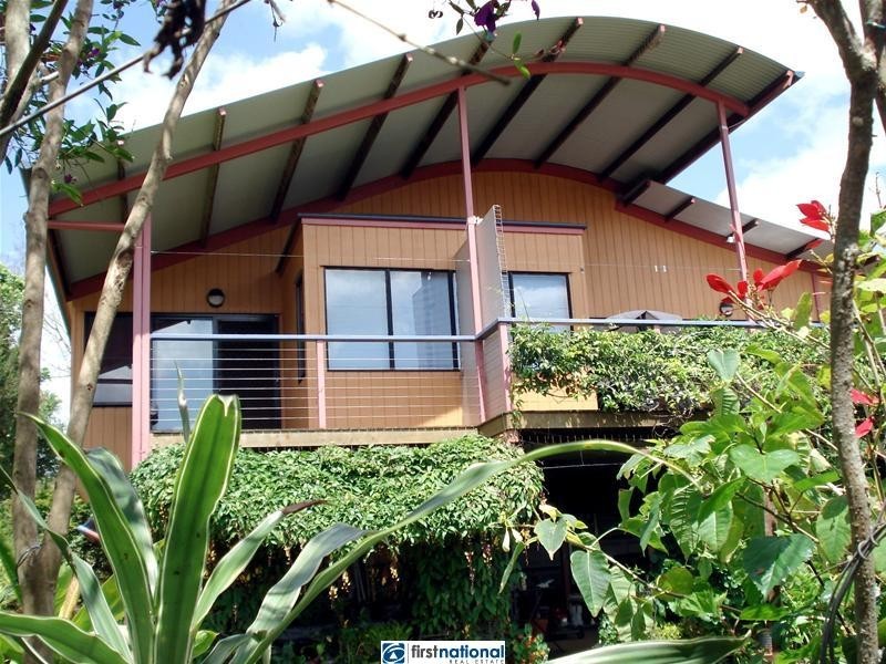 13 Currawong Street, Yungaburra QLD 4884