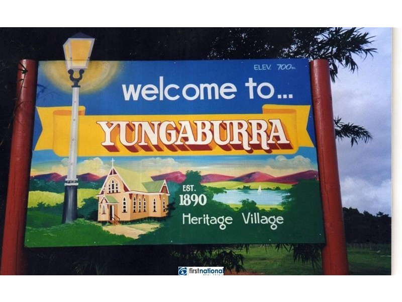 13 Currawong Street, Yungaburra QLD 4884