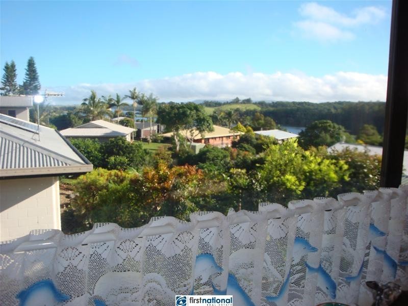 13 Currawong Street, Yungaburra QLD 4884