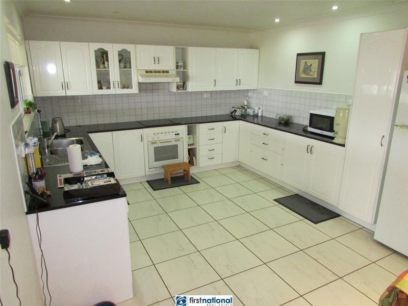 166 Jacaranda Drive, Millstream QLD 4888