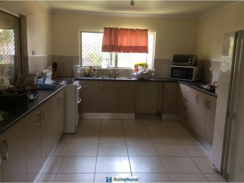 17 Fifth Avenue, Atherton QLD 4883