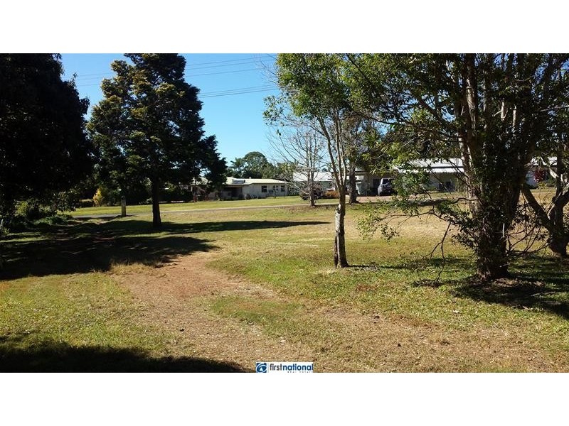 11 Cassia Street, Yungaburra QLD 4884