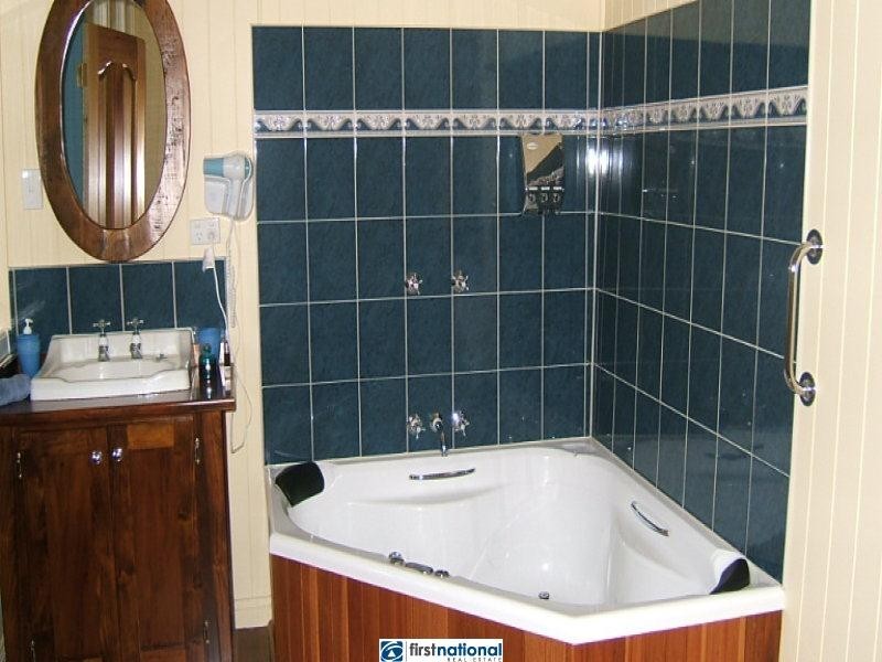 2 Perkins Street, Herberton QLD 4887