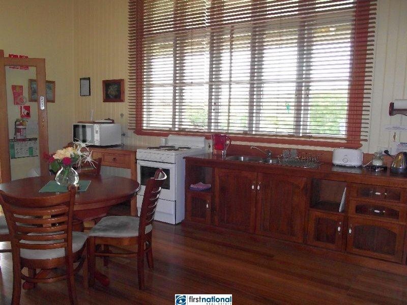 2 Perkins Street, Herberton QLD 4887