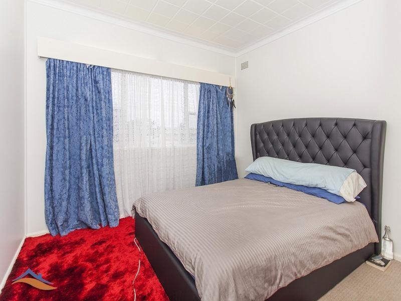 7 Roberts Avenue, Barrack Heights NSW 2528