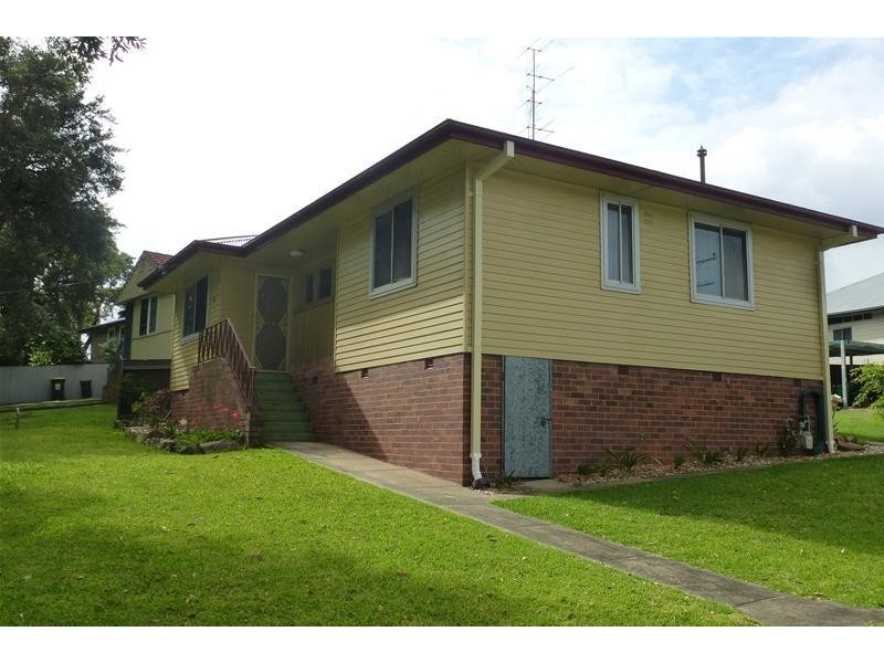 11 Moran Street, Mount Saint Thomas NSW 2500