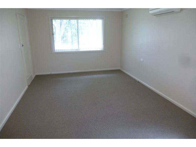 11 Moran Street, Mount Saint Thomas NSW 2500