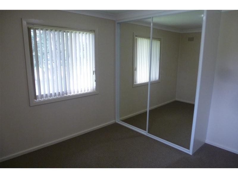 11 Moran Street, Mount Saint Thomas NSW 2500