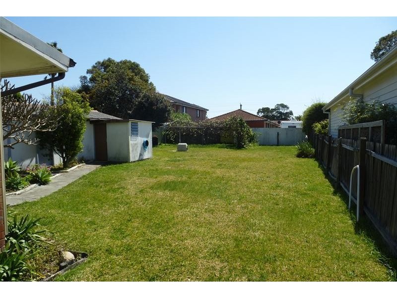 12 Aldridge Avenue, East Corrimal NSW 2518