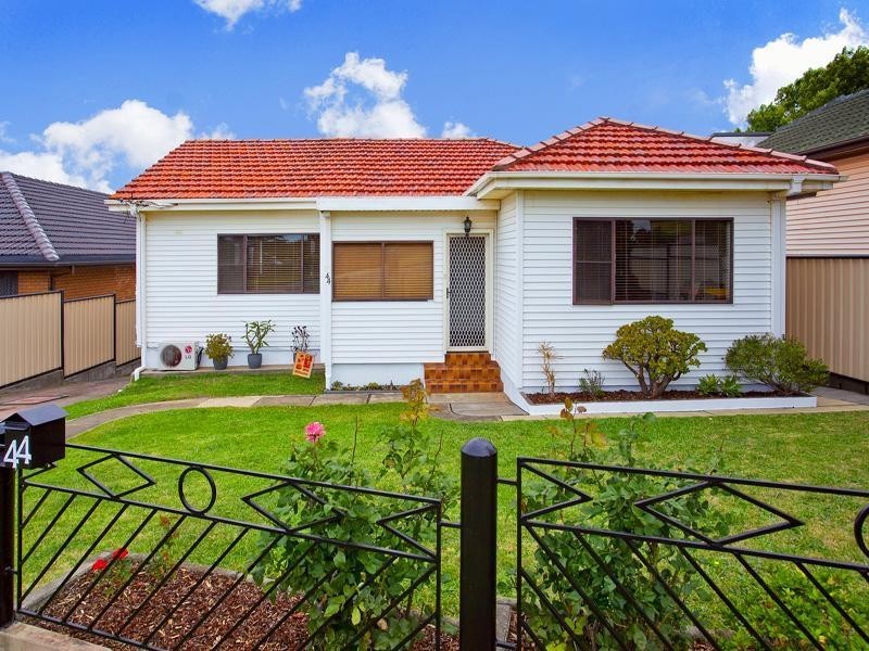 44 Buena Vista Avenue, Lake Heights NSW 2502