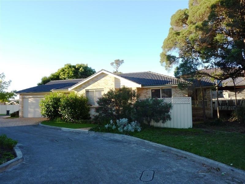 1/12 Marie Place, Horsley NSW 2530