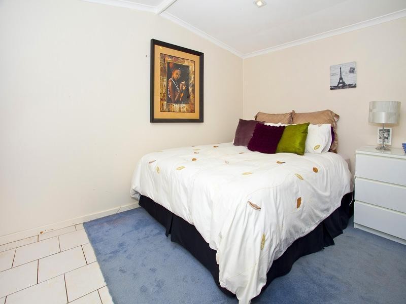 44 Buena Vista, Lake Heights NSW 2502