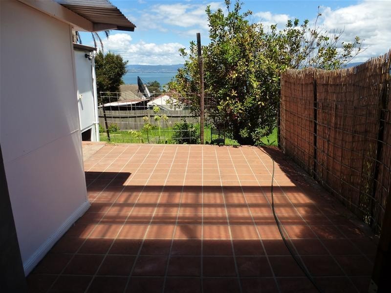 44 Buena Vista, Lake Heights NSW 2502