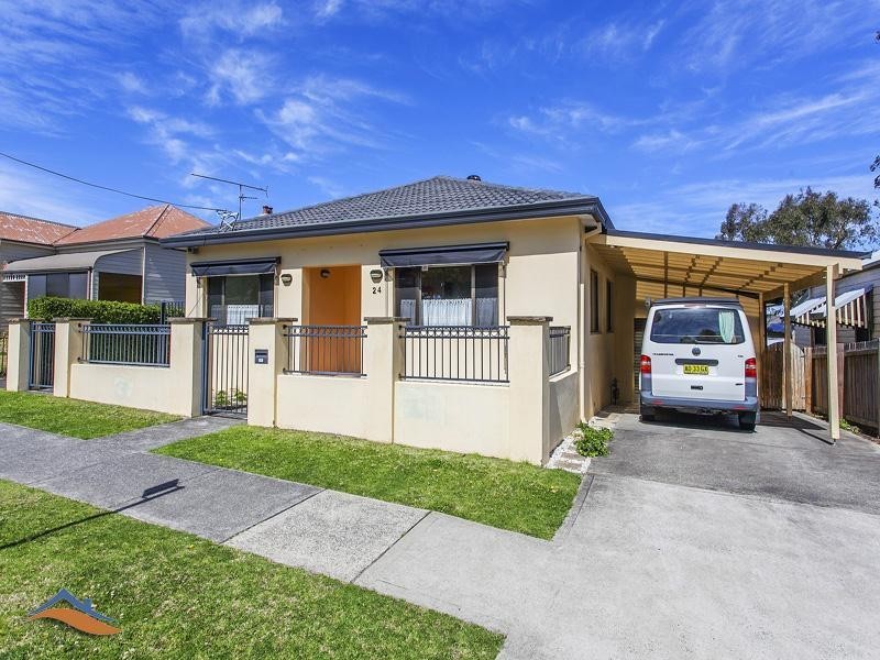 24 Gray Street, Woonona NSW 2517