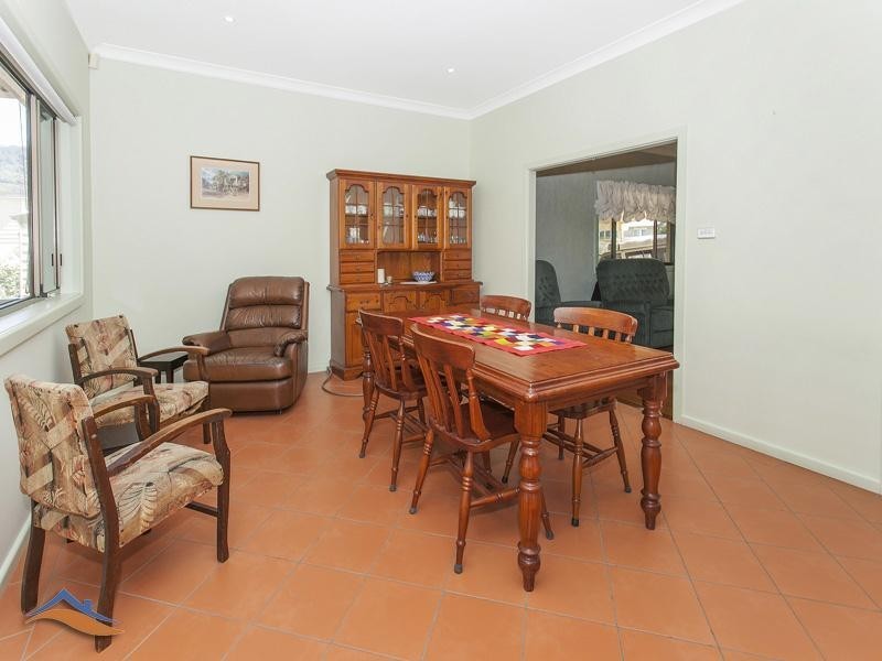 24 Gray Street, Woonona NSW 2517