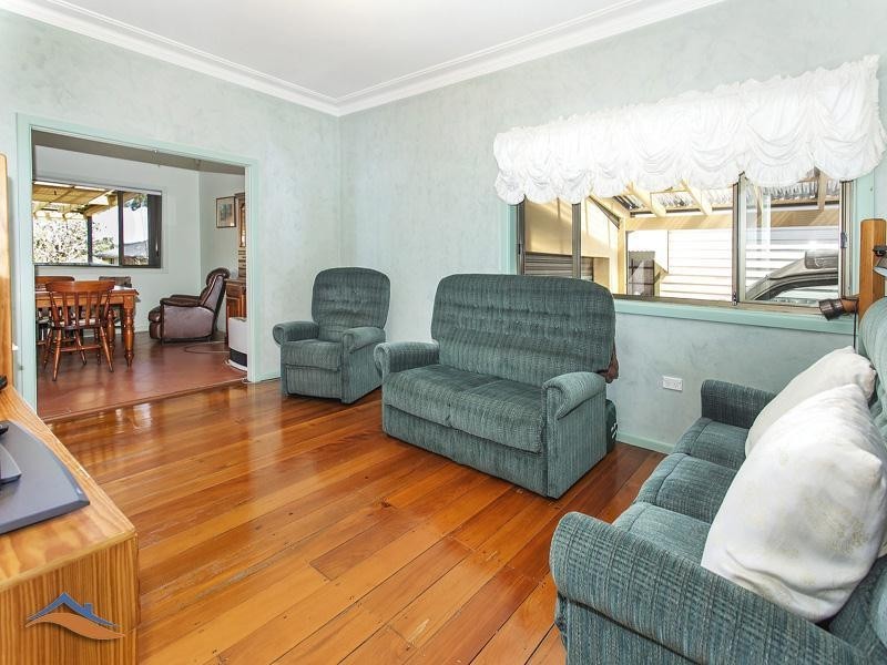 24 Gray Street, Woonona NSW 2517