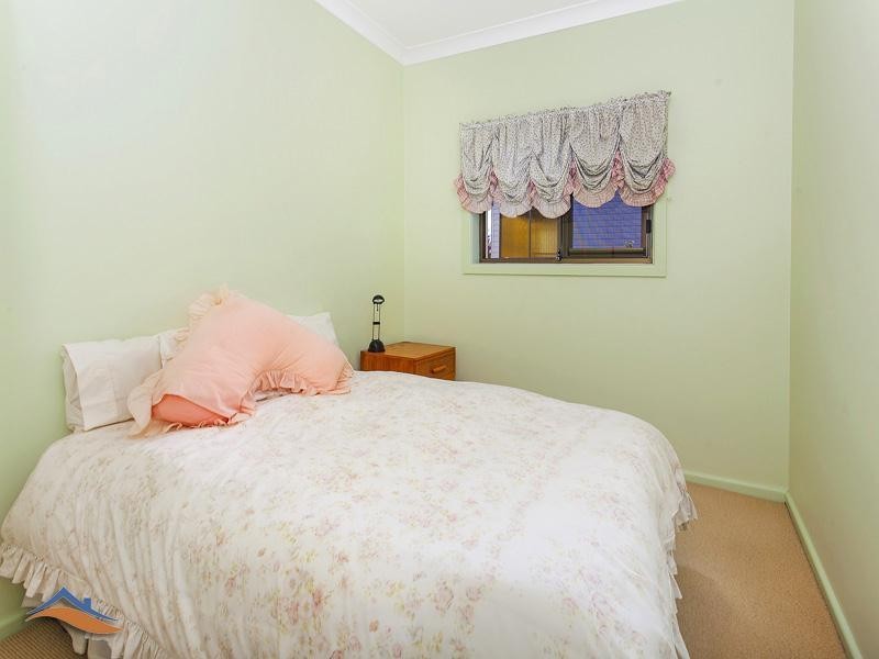 24 Gray Street, Woonona NSW 2517