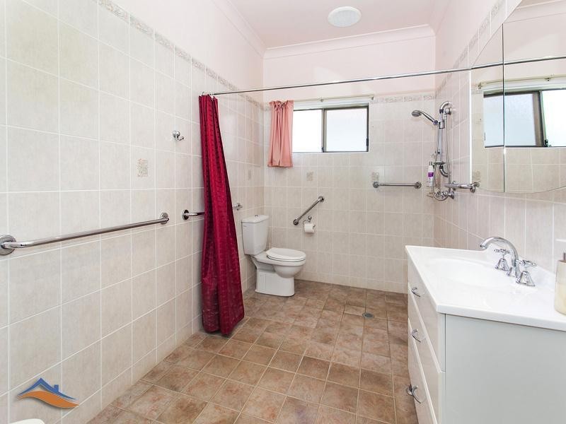 24 Gray Street, Woonona NSW 2517