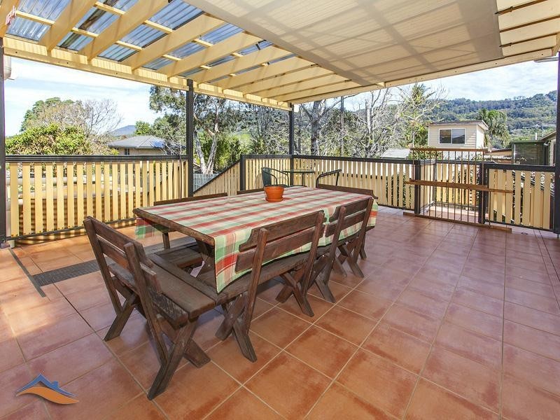 24 Gray Street, Woonona NSW 2517