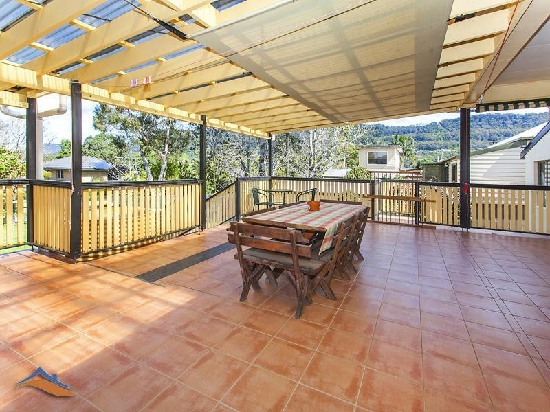 24 Gray Street, Woonona NSW 2517