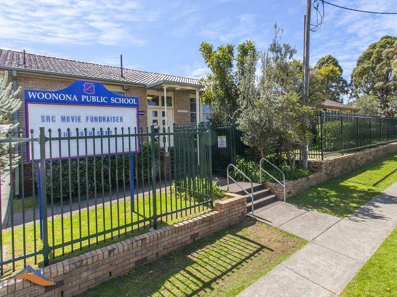 24 Gray Street, Woonona NSW 2517