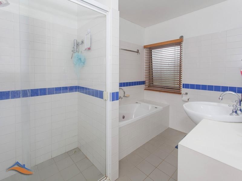 12 Woodlands Place, Figtree NSW 2525