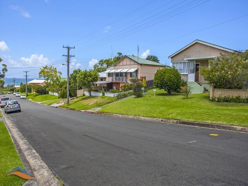 24 The Waves, Thirroul NSW 2515