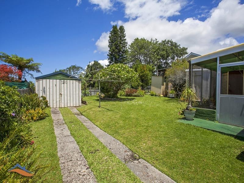 24 The Waves, Thirroul NSW 2515