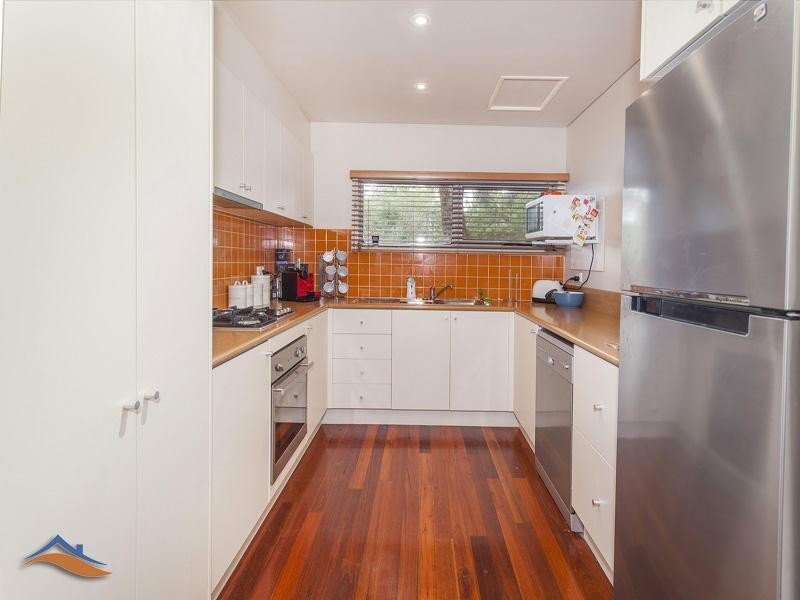 12 Woodlands Place, Figtree NSW 2525