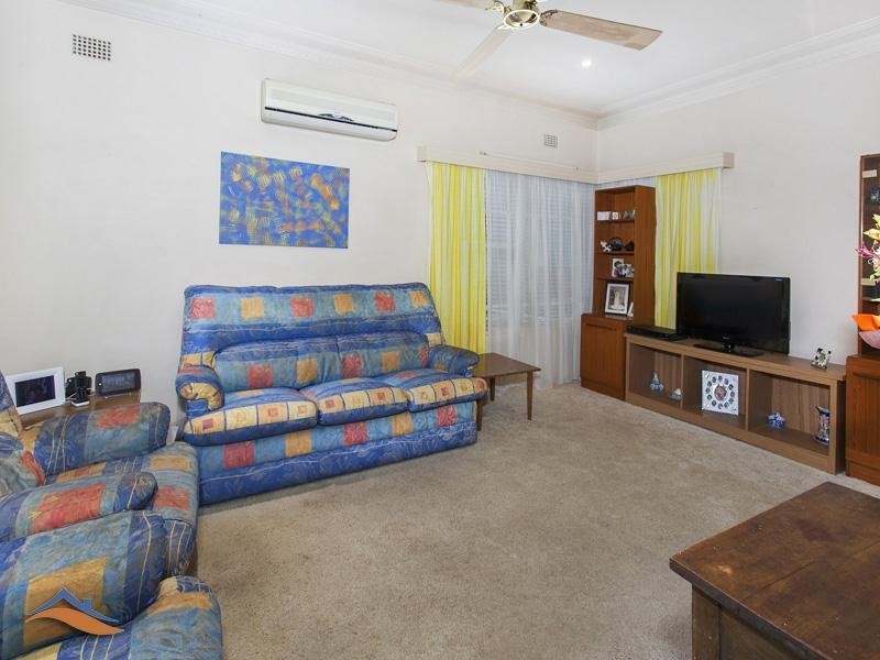 31 Spring Street, Mount Keira NSW 2500