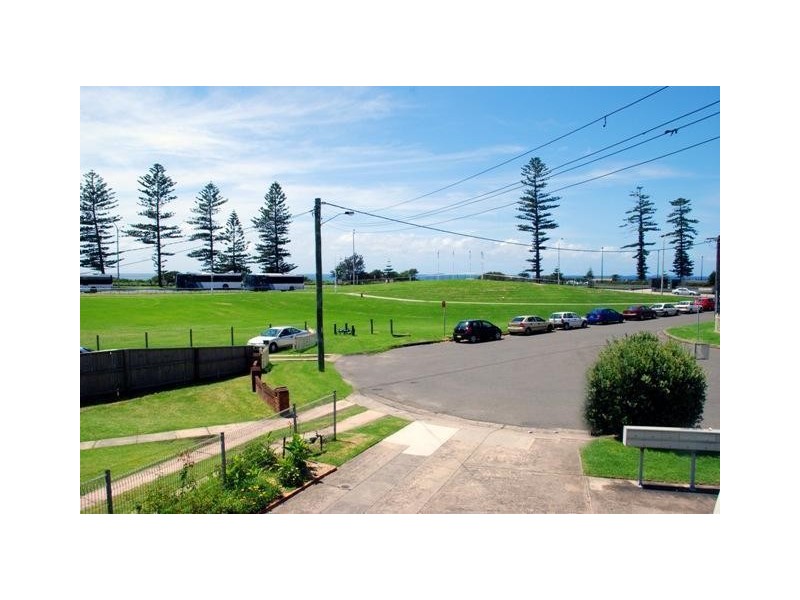 1/6 Parkside Avenue, Wollongong NSW 2500