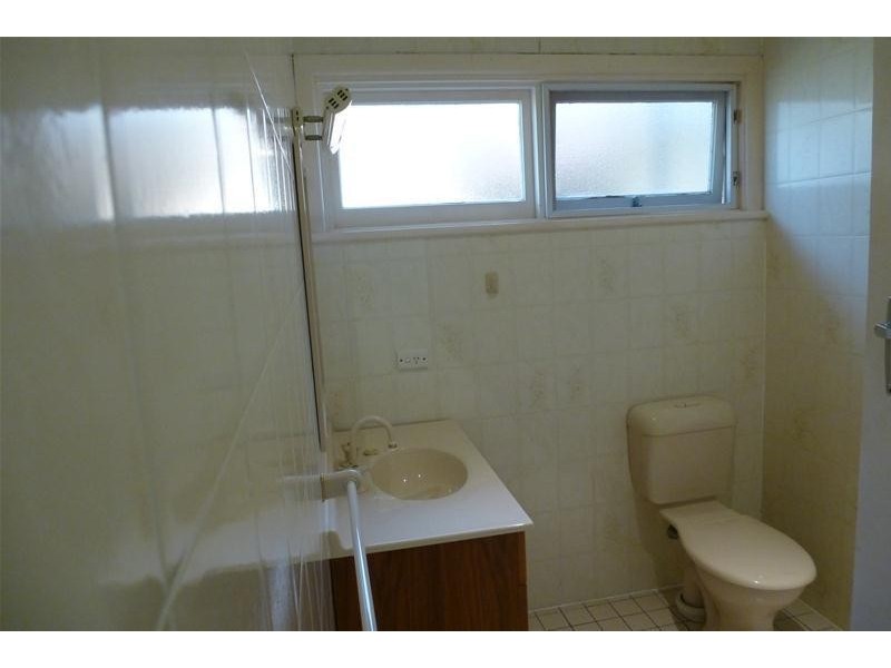 7 Roberts Avenue, Barrack Heights NSW 2528